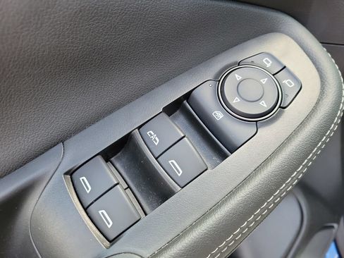 Used 2023 Buick Encore GX Select w/ Safety Package II AWD/4WD image 15