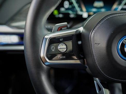 Used 2024 BMW i7 eDrive50 w/ M Sport Package image 29