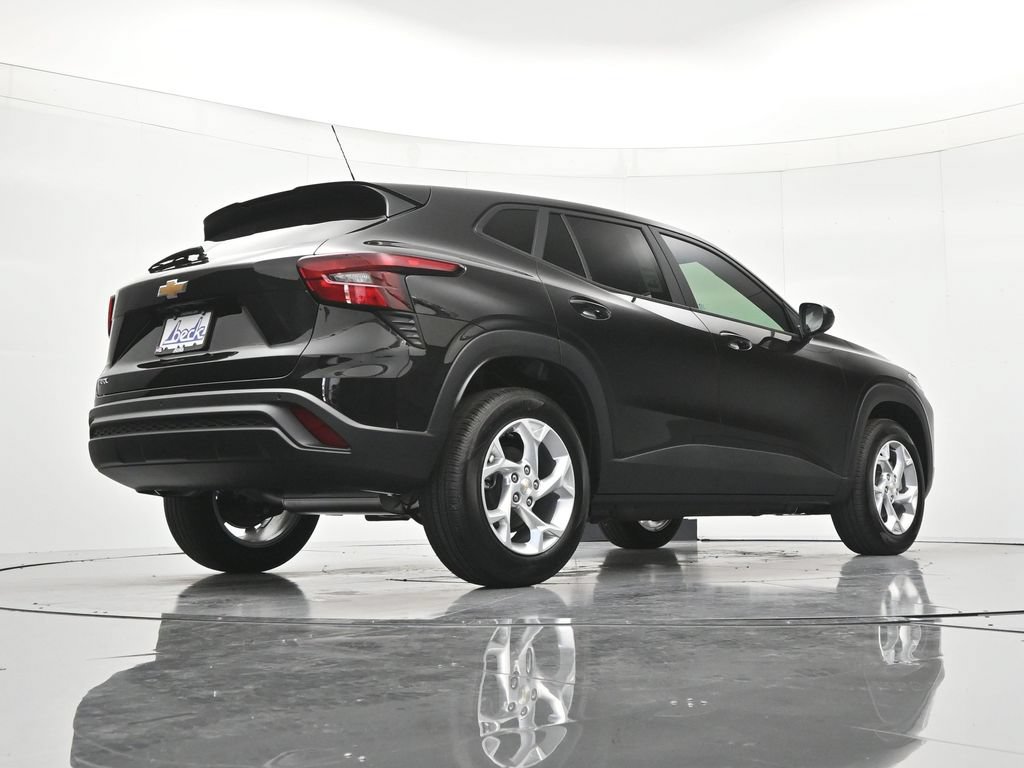 New 2026 Chevrolet Trax LS w/ LS Convenience Package FWD image 40