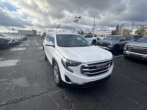 Used 2020 GMC Terrain SLT w/ Preferred Package image 7