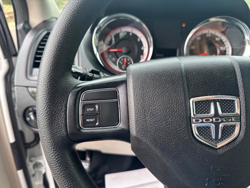 Used 2019 Dodge Grand Caravan SE FWD image 27
