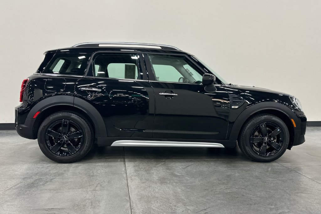 Used 2022 MINI Cooper Countryman FWD image 3