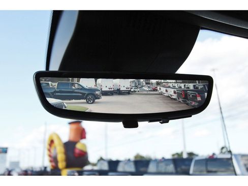 Used 2025 GMC Sierra 2500 AT4 w/ AT4 Premium Plus Package image 26