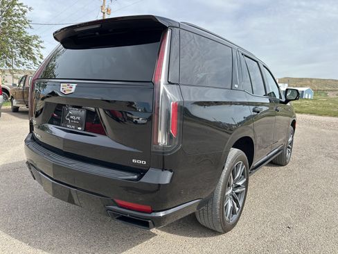 Used 2022 Cadillac Escalade Sport Platinum w/ LPO, Floor Liner Package AWD/4WD image 37