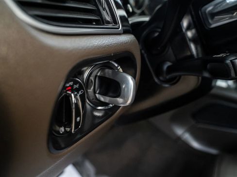 Used 2018 Porsche Macan S image 20