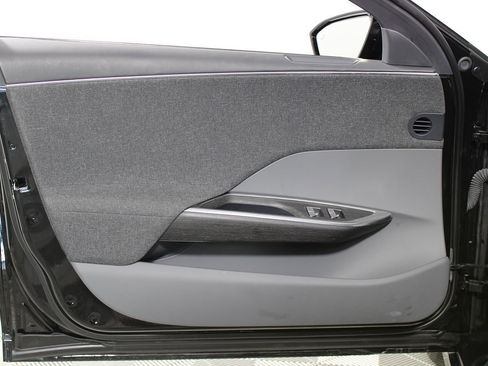 Used 2024 Lucid Air Pure image 4