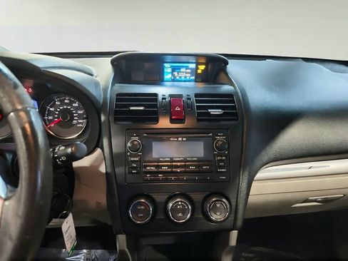 Used 2015 Subaru Forester 2.5i Limited AWD/4WD image 16