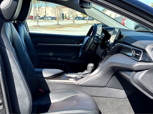Used 2024 Toyota Camry XSE image 9