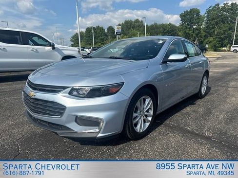 Used 2017 Chevrolet Malibu LT FWD image 7