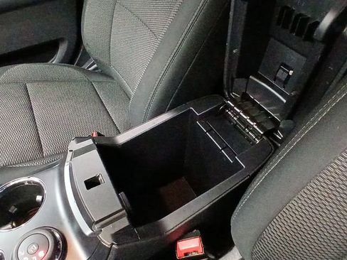 Used 2019 Ford Explorer XLT AWD/4WD image 26