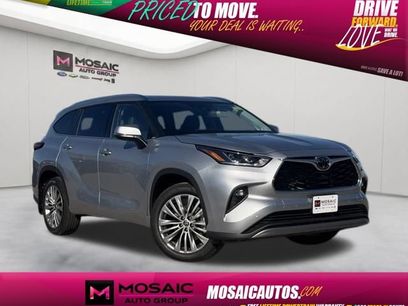 Used 2024 Toyota Highlander Platinum