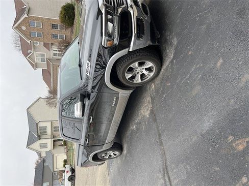 Used 2020 RAM 1500 Laramie image 35