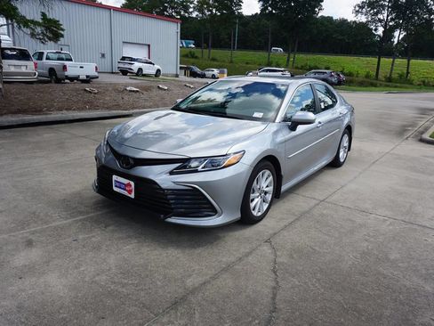 Used 2024 Toyota Camry LE FWD image 24