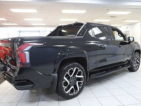 New 2024 Chevrolet Silverado EV RST AWD/4WD image 6