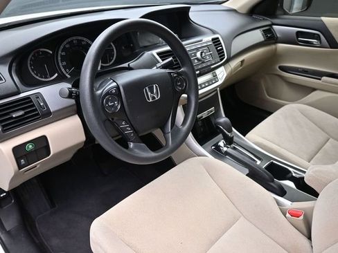 Used 2013 Honda Accord LX image 18
