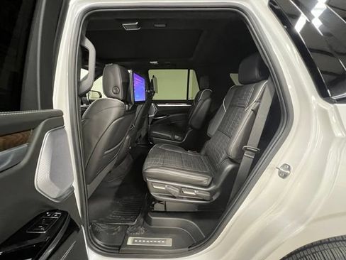Used 2025 Cadillac Escalade Sport Platinum AWD/4WD image 25