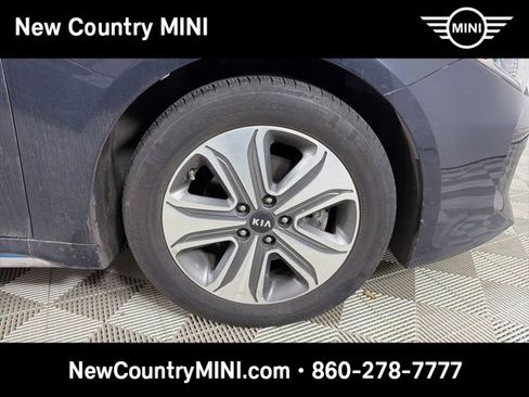 Used 2017 Kia Optima EX image 9