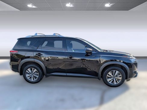 Used 2023 Nissan Pathfinder SL image 8