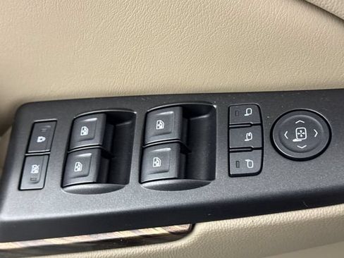 Used 2016 GMC Yukon SLT AWD/4WD image 31
