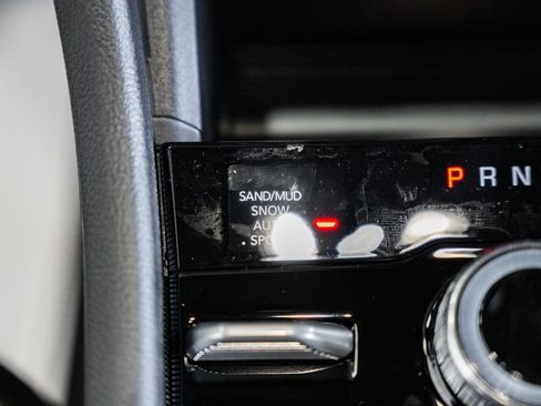 New 2025 Jeep Grand Cherokee Limited image 25