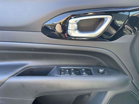 New 2026 Jeep Compass Latitude AWD/4WD image 19