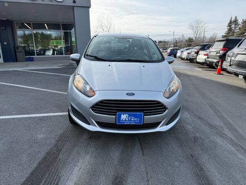 Used 2016 Ford Fiesta SE w/ Cold Weather Package image 3
