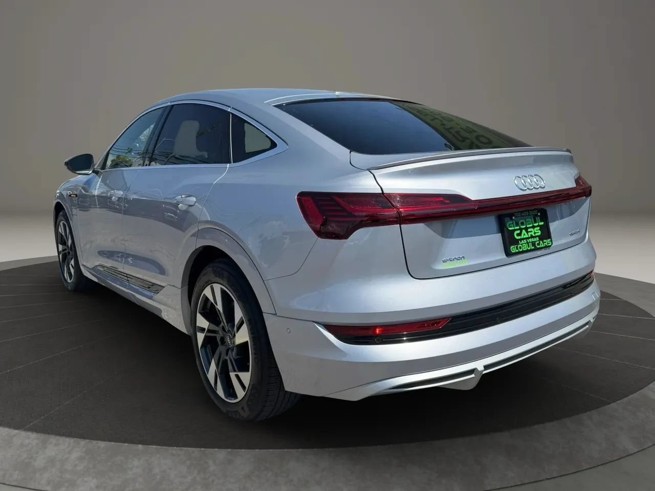 Used 2023 Audi e-tron Premium Plus AWD/4WD image 7