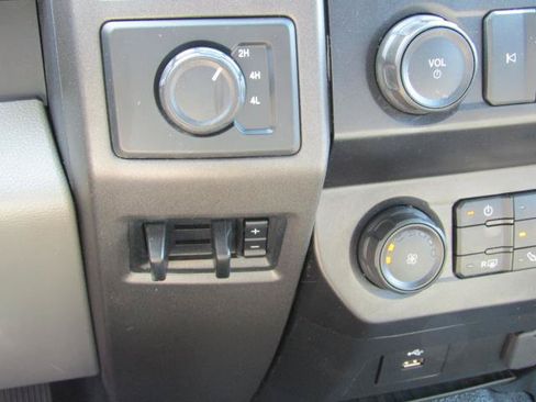 Certified 2022 Ford F250 XL w/ Power Equipment Group AWD/4WD image 24