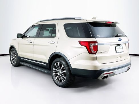Used 2017 Ford Explorer Platinum image 5