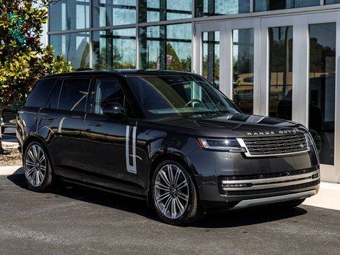 Used 2025 Land Rover Range Rover Long Wheelbase Autobiography image 19