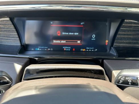 Used 2024 Lincoln Navigator Black Label image 39