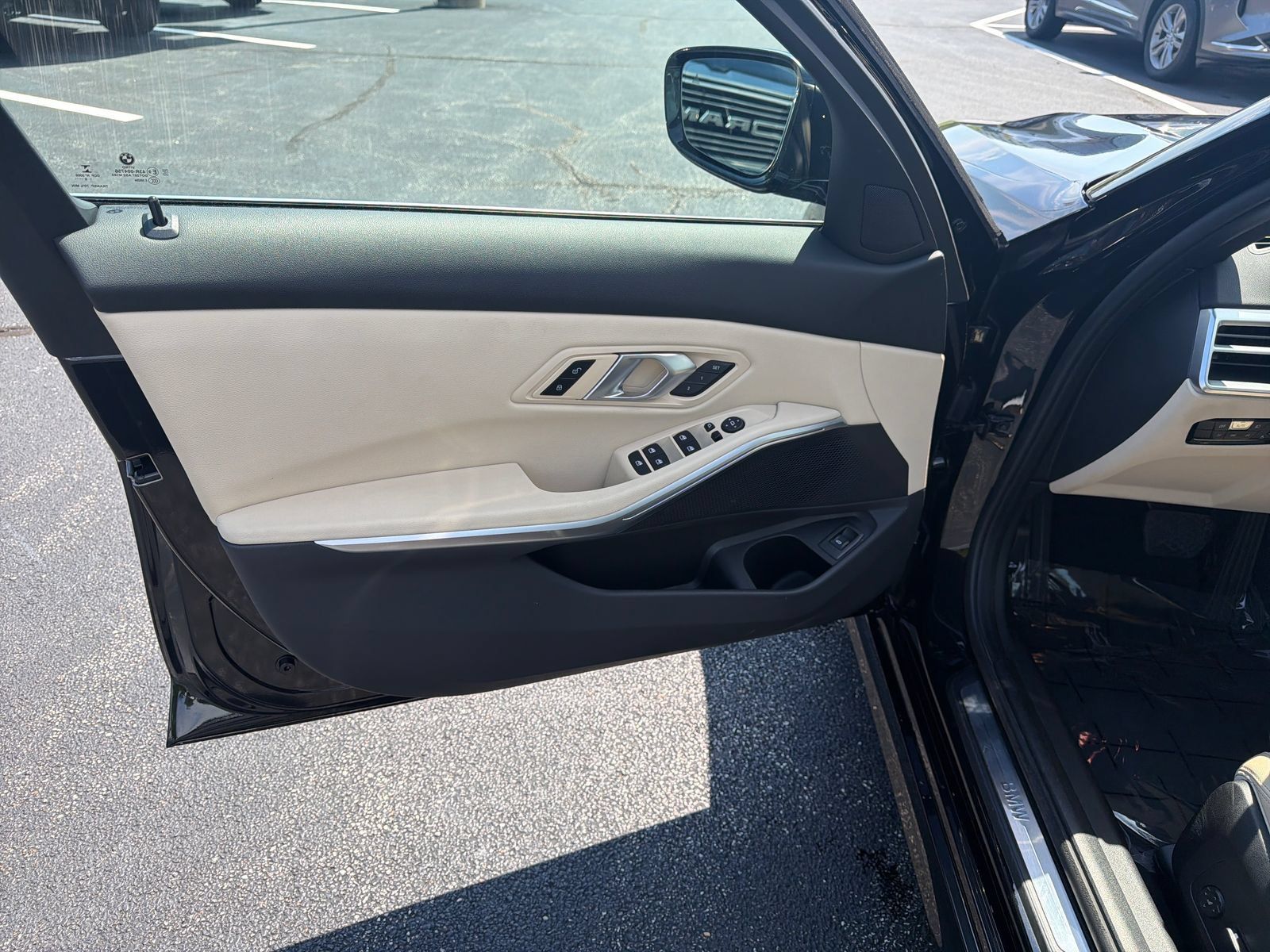 Used 2025 BMW 330i Sedan RWD image 11