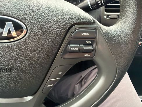 Used 2018 Kia Forte LX image 21