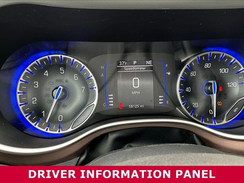 Used 2024 Chrysler Voyager LX image 14