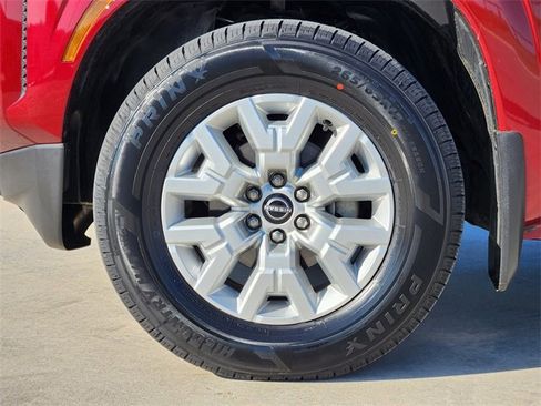 Used 2023 Nissan Frontier SV w/ SV Convenience Package image 11