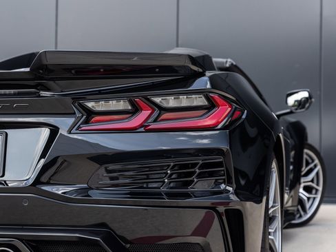 Used 2023 Chevrolet Corvette Z06 w/ Battery Protection Package image 15