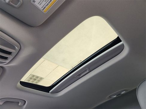 New 2026 Chevrolet Trax ACTIV w/ Sunroof Package image 21