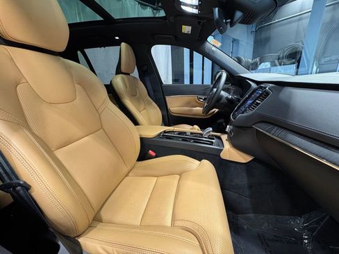 Used 2025 Volvo XC90 B6 Ultra w/ Protection Package image 29