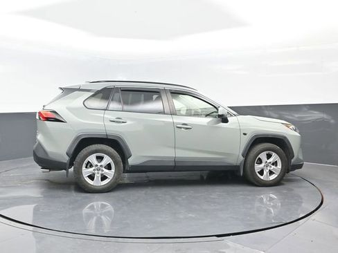 Used 2020 Toyota RAV4 XLE image 3