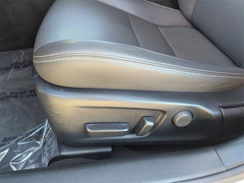 Used 2019 Lexus IS 300 image 21