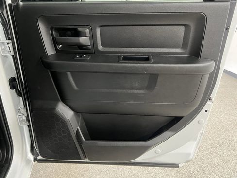 Used 2022 RAM 2500 Tradesman w/ Chrome Appearance Group image 47