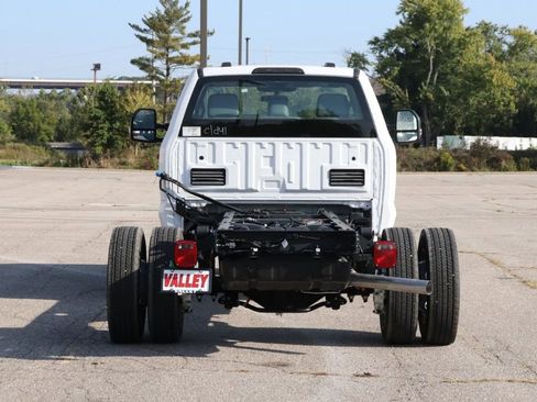 New 2025 Ford F550 4x4 Regular Cab Super Duty image 6