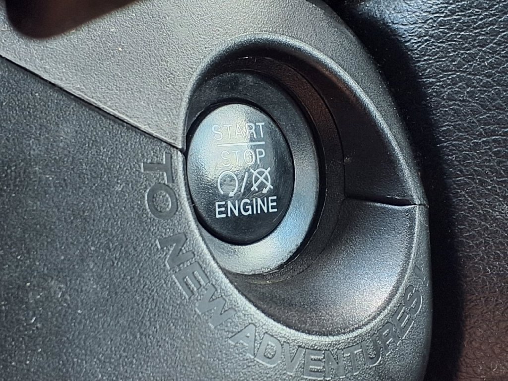 Used 2022 Jeep Renegade Limited AWD/4WD image 28