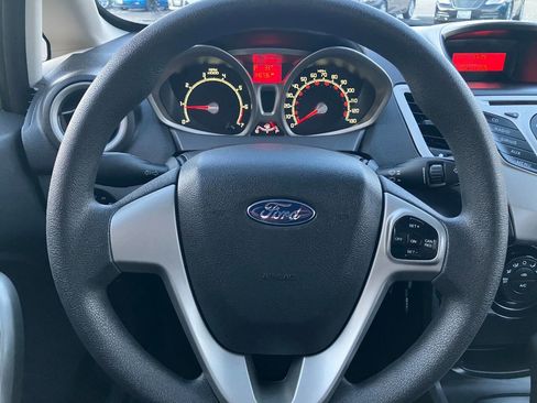 Used 2012 Ford Fiesta SE image 18