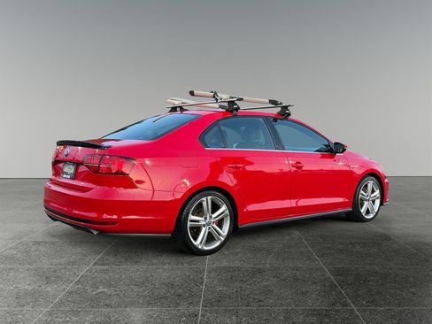 Used 2017 Volkswagen Jetta GLI FWD image 5