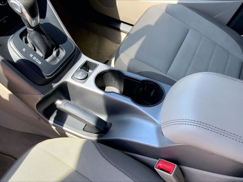 Used 2014 Ford Escape SE FWD image 17