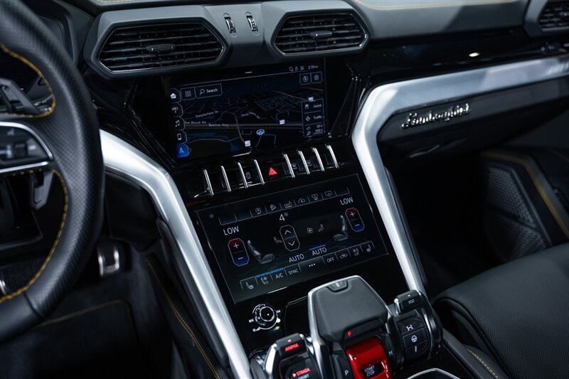 Used 2020 Lamborghini Urus AWD/4WD image 58