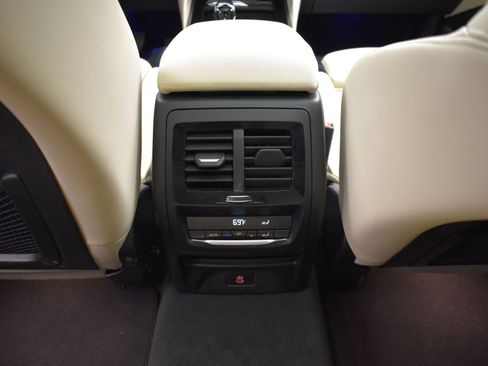 Used 2025 BMW X4 xDrive30i image 13