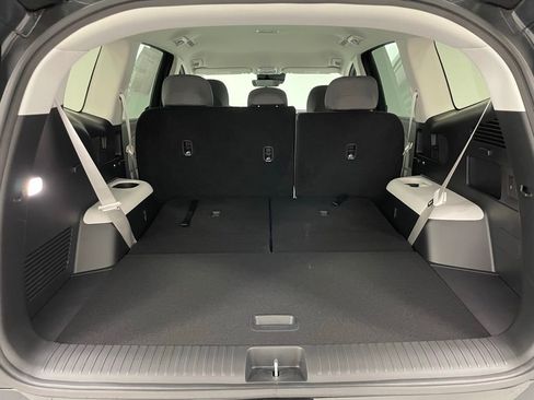 New 2026 Hyundai Ioniq 9 SE image 25