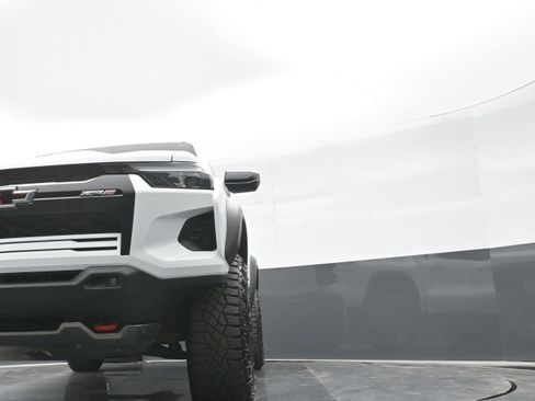 Used 2024 Chevrolet Colorado ZR2 w/ ZR2 Convenience Package III image 37